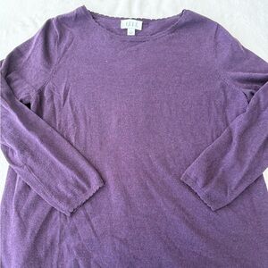 Elle Purple Crewneck Sweater with Bow Detailing on Back Size Large E39